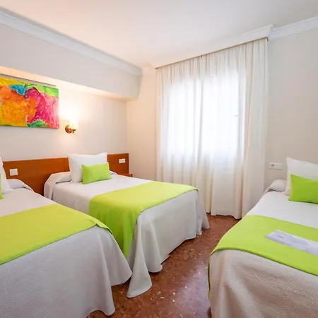 Otel Romerito 2*